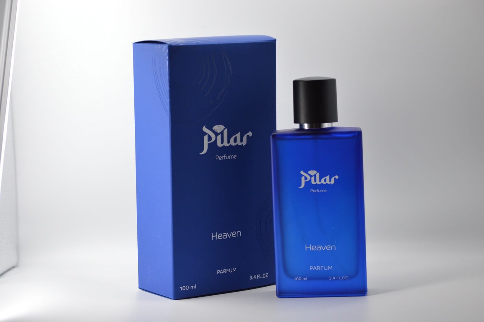 عطر هيفن مع العبوة